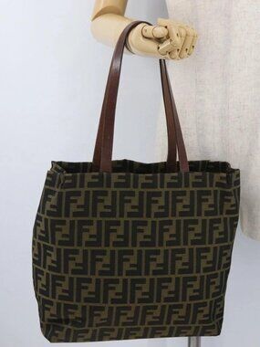 FENDI Zucca Canvas Hand Bag Black Brown Auth 173796
